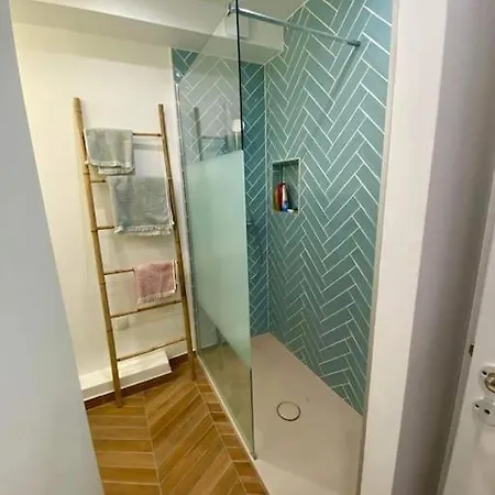T2 Avec Clim Et Terrasse Vue Mer, Les Sablettes Appartement